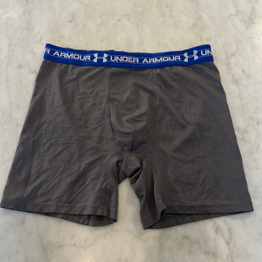 Underarmour performance boxer briefs, large